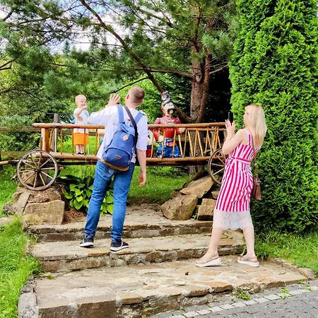 відпочинково- оздоровчий комплекс опака з форельником * Skhidnytsia